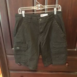 Men’s wrangler relaxed fit cargo shorts size 32